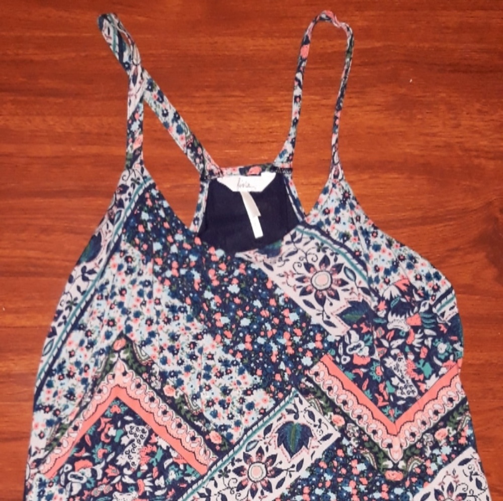 Tank top - Picture 2 of 3